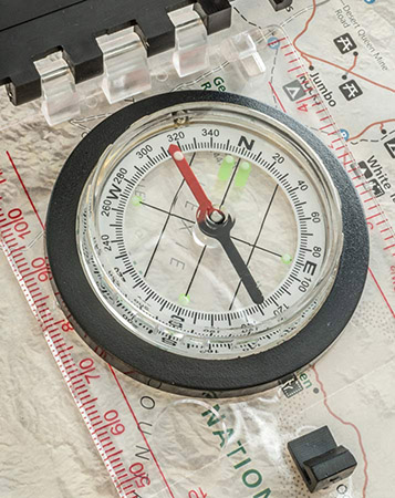 Map Compass with Sighting Mirror and Glowing Markers