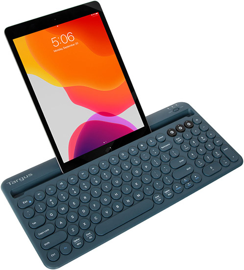 Targus Bluetooth iPad Keyboard with Stand